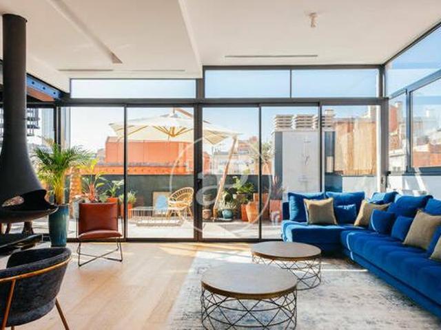 Ático dúplex en alquiler amueblado y de 4 habitaciones Jardinets de Gracia