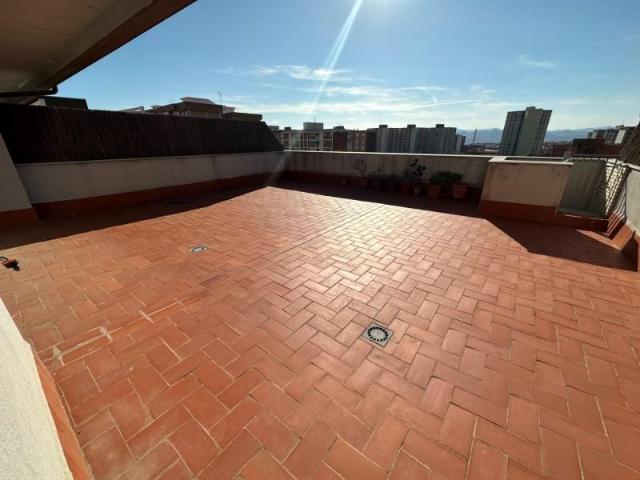 Atico Duplex en alquiler en Cornellà de Llobregat, Sant Ildefons