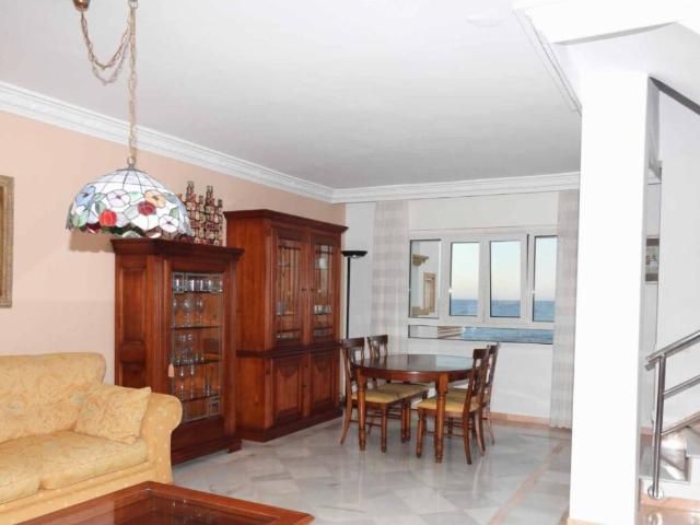 ATICO DUPLEX EN PRIMERA LINEA DE PLAYA