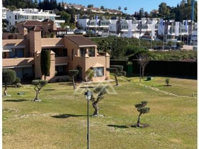 Ático dúplex en Urb. La Cartuja, Estepona