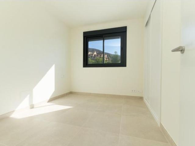 ATICO DUPLEX SEMINUEVO CON VISTAS PANORAMICAS EN MONTEALTO BENALMADENA