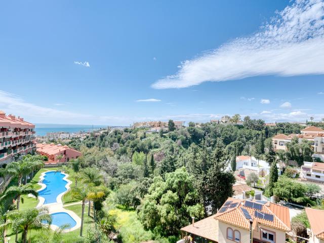 Ático Dúplex Panorámico con Impresionantes Vistas al Mar, Mo. 180m² Fuengirola
