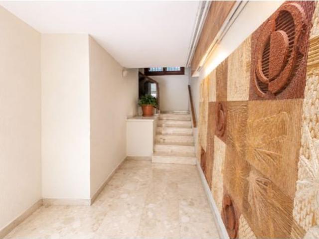 ÁTICO DÚPLEX ÚNICO CON TERRAZA DE 30 M² A REFORMAR, TERCERA PLANTA SIN ASCENSOR