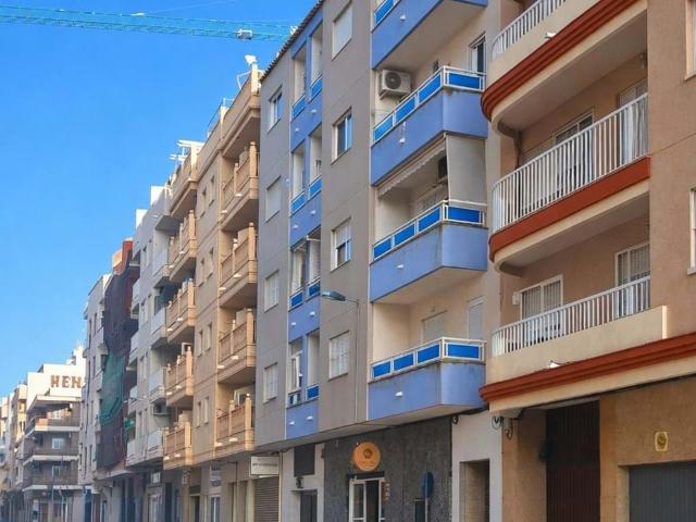 Ático en venta con inquilino – oportunidad de inversión en El Acequión, Torrevieja