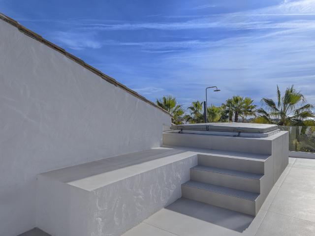 Ático en venta, El Paraíso, Málaga