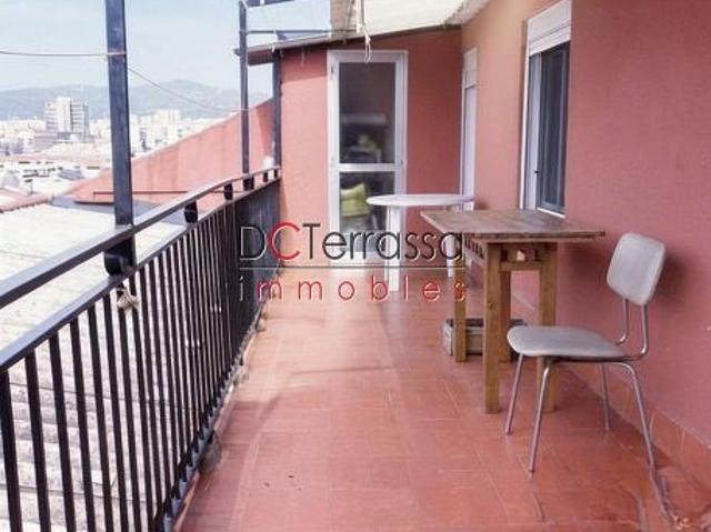 Ático en venta en Terrassa, de 132 m² 3 habitaciones por 230.000