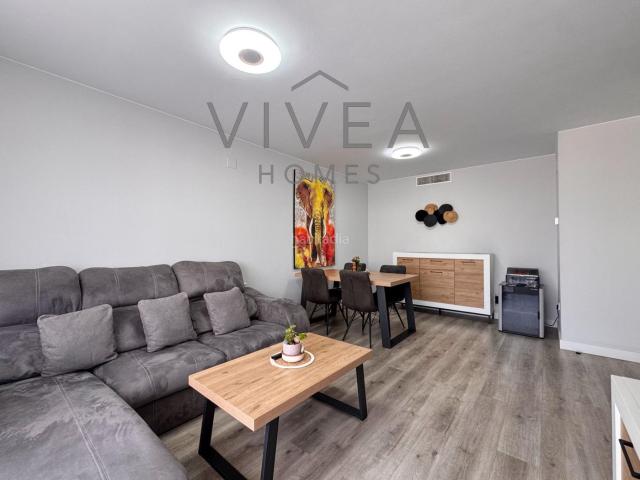 Ático en venta en Terrassa, Les Arenes La Grípia Can Montllor. Ático dúplex con gran terraza y piscina! Parking y trastero. Áticos.