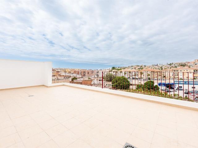 Ático en venta en Torre del Mar, Centro. Ático en el centro de la ciudad!. Áticos Torre del.