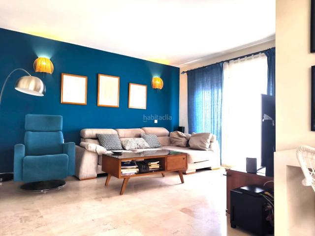 Ático en venta en Torremolinos, El Pinillo. Súper atico con 2 enormes terrazas en dos plantas, con plaza de garaje y trastero, 4 habitaciones. Áticos.