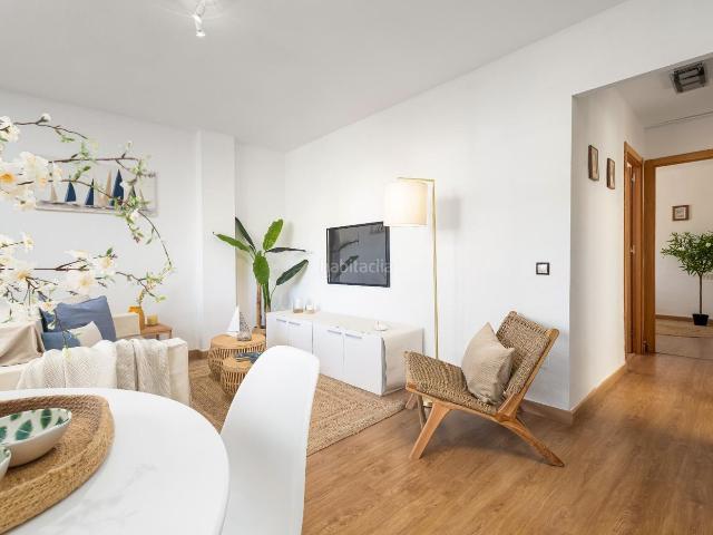 Ático en venta en Torremolinos, La Carihuela Los Nidos. Vive la esencia del Mediterráneo desde las alturas. Áticos.