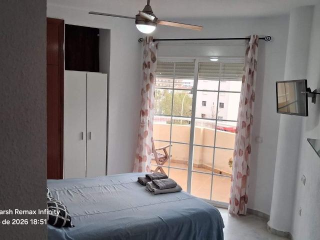 Ático en venta en Torremolinos, Montemar. OPORTUNIDAD EN LA CARIHUELA ÁTICO CON LICENCIA TURÍSTICA A 300M DE LA PLAYA. Áticos.
