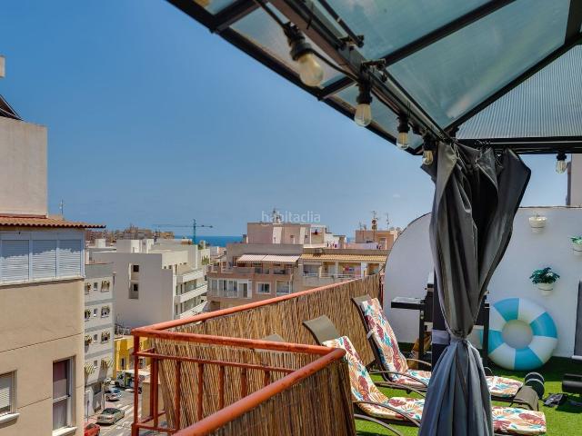 Ático en venta en Torrevieja, Avenida Habaneras Curva de Palangre. Ático renovado de 85m2 construidos, con una terraza única. Áticos.