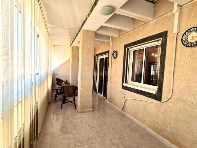 Ático en venta en Torrevieja, Avenida Habaneras Curva de Palangre. Amplio ático de esquina 111 m 2. planta 2 grandes terrazas, a 700 m de la Playa del Cura!. Áticos.