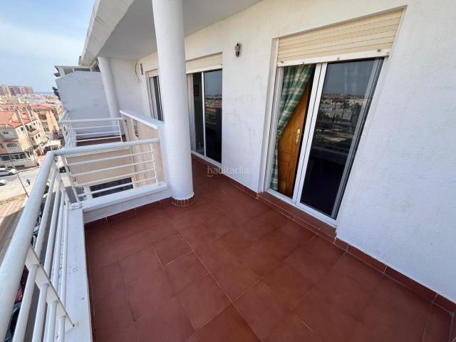 Ático en venta en Torrevieja, Avenida Habaneras Curva de Palangre. Precioso Ático de 2 dormitorios con vistas despejadas y gran terraza. Áticos.