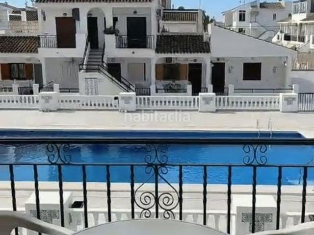 Ático en venta en Torrevieja, Aguas Nuevas. Luminoso apartamento de 1 dormitorio con terraza y piscina Los Frutales, Torrevieja. Áticos.