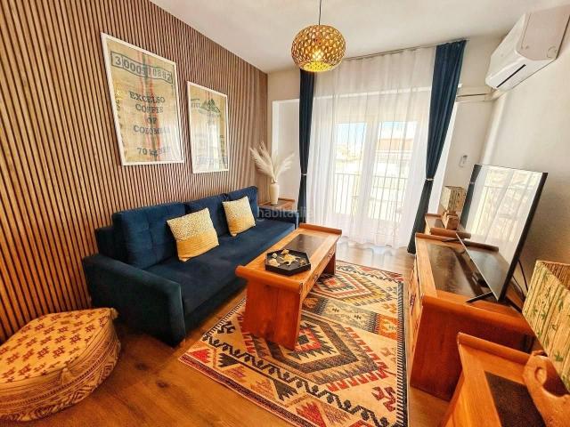 Ático en venta en Torrevieja, Centro Muelle Pesquero. GRAN APARTAMENTO EN TORREVIEJA 3 HAB, 1 BAÑO. Áticos.