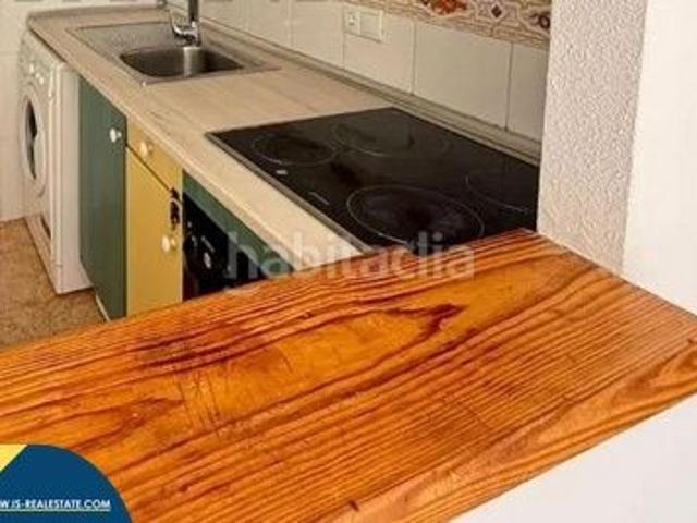 Ático en venta en Torrevieja, El Molino. Ático con piscina comunitaria, en la provincia de Alicante, en la ciudad de Torrevieja, en el barrio de Playa del Cura. 2 habitaci. Áticos.