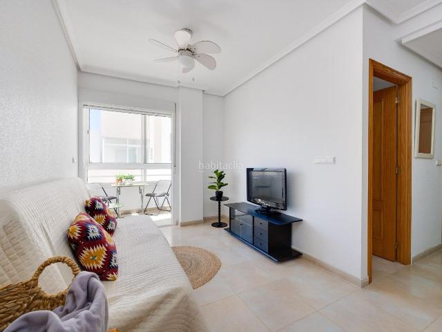 Ático en venta en Torrevieja, El Molino. ATICO de 1 dormitorio con SOLARIUM PRIVADO en el centro de Torrevieja. Áticos.