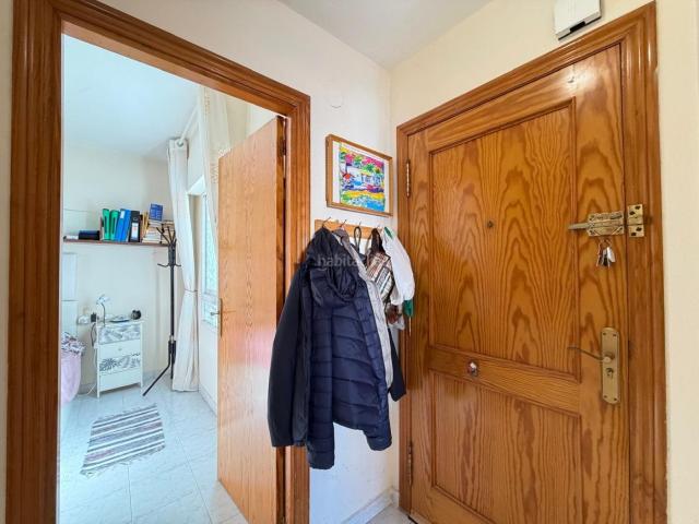 Ático en venta en Torrevieja, El Acequión. ÁTICO EN ACEQUION CON VISTAS LATERALES AL MAR. 1 DORM. 1 BAÑO. SUPERFICIE DE 53 M2. AMPLIA TERRAZA DE 10 M2. PLAYA A 100 METROS. Áticos.