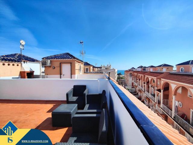 Ático en venta en Torrevieja, Gaspar Perelló. Ático con piscina comunitaria, en la provincia de Alicante, en la localidad de Torrevieja, en el barrio de La Mata. 2 habitaciones. Áticos.