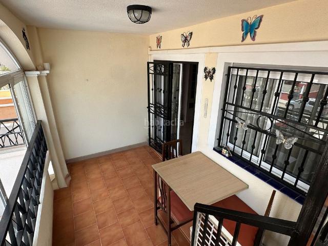 Ático en venta en Torrevieja, Los Balcones Los Altos. Ático en excelente estado con terraza privada en la azotea y una ubicación privilegiada. Áticos.