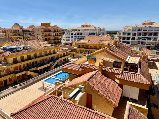 Ático en venta en Torrevieja, Los Europeos. GRAN ÁTICO EN TORREVIEJA 1 HAB, 1 BAÑO. Áticos.