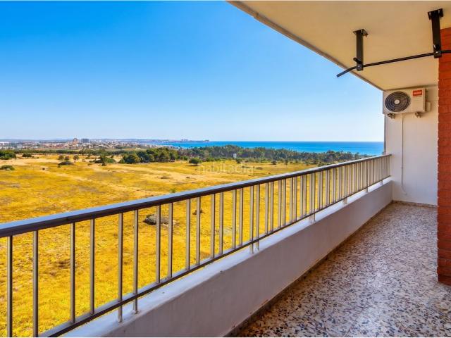 Ático en venta en Torrevieja, Punta Prima. Ático en Punta Prima A solo 500 m del mar. Áticos.