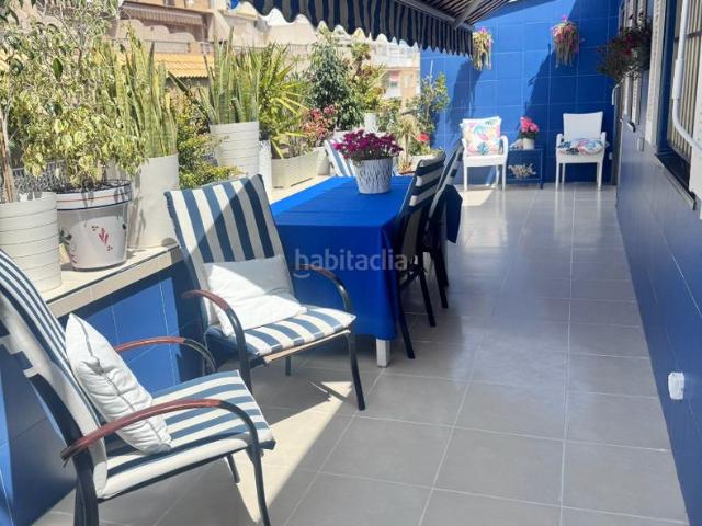 Ático en venta en Torrevieja, Zona Playa de los Locos. Ático exclusivo reformado con amplias terrazas muy luminoso. Áticos.