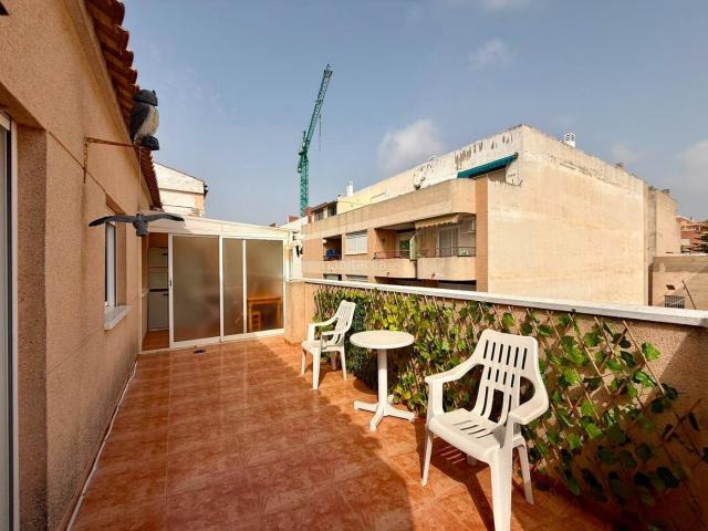 Ático en venta en Torrevieja, Zona Playa del Cura. Ático con amplia terraza a 120 metros de Playa del Cura. Áticos.