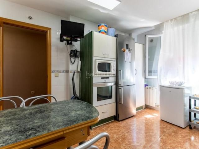 Ático en venta en Torrijos. AOC VENDE ÁTICO DÚPLEX,3 HABITACIONES,2 BAÑOS,GARAJE Y SOLARIUM 120M2. Áticos.