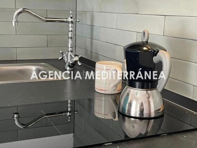 Ático en venta en Valencia, Sant Francesc. ÁTICOESTUDIO CON TERRAZA A ESCASOS METROS DE LA PLAZA DE AYUNTAMIENTO. Áticos.