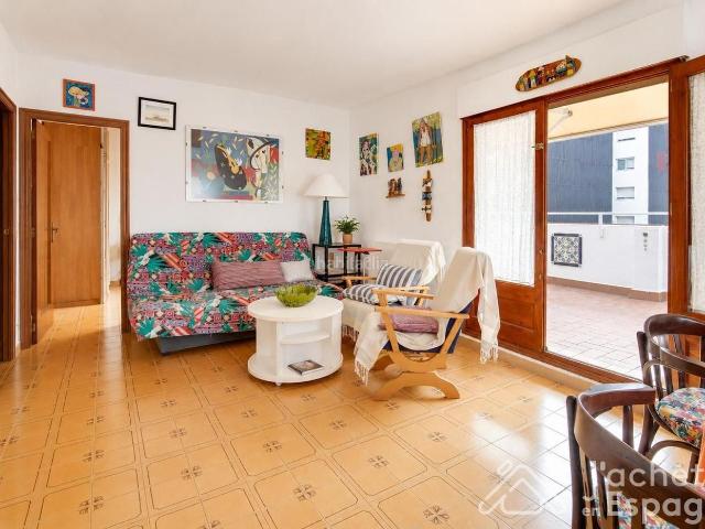 Ático en venta en Vinaròs, Casco Urbano. Exclusivo ático en el centro con espectacular terraza de 60 m y vistas al castillo de Peñiscola. Áticos.