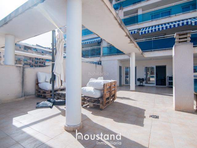 Ático en venta en Vila Joiosa la, Alitana Casablanca. 1. Amplio piso de 125 m² con gran terraza, piscina, garaje y trastero en Villajoyosa. Áticos Vila Joiosa.