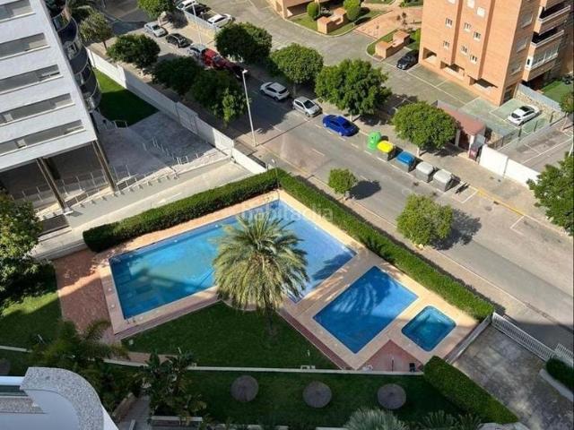 Ático en venta en Vila Joiosa la, Cala Palmera Atrium. Descubra este ático totalmente reformado en diciembre de 2024, situado en la localidad de Villajoyosa, en plena Costa Blanca. La v. Áticos Vila.