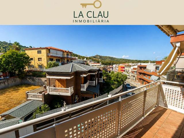 Ático en venta en Viladecans, La Roureda. Ático en Viladecans con gran terraza, balcón y garaje privado. Áticos.