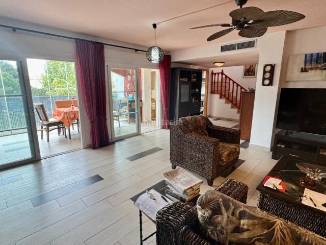 Ático en venta en Xàbia, Montañar El Arenal. Ático dúplex en Jávea con solárium y piscina comunitaria. Áticos.