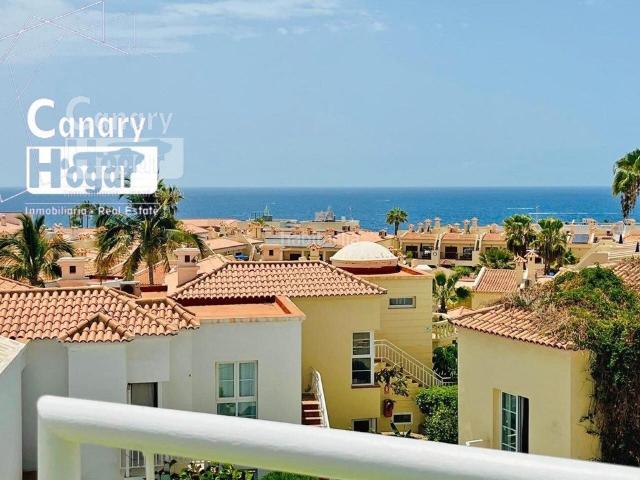 Ático en venta en Adeje, Playa de Fañabé. Ático duplex con vista al mar en Costa Adeje, Castalia Park, con azotea y cerca de Playa Fañabé, con Rentabilidad Garantizada. Áticos.