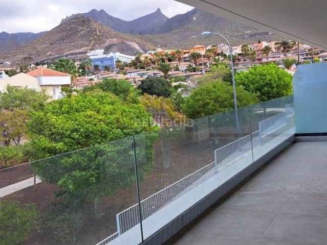 Ático en venta en Adeje, Playa Fañabé Alto. Ático de Lujo con vistas al mar en venta en Costa de Adeje, Santa Cruz de Tenerife, España. Áticos.