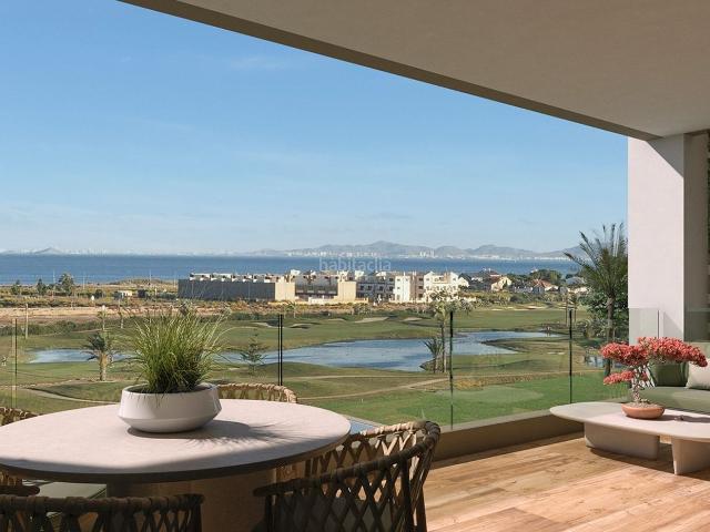 Ático en venta en Alcázares Los, Las Lomas de Rame Bahía Bella. Ático de 2 dormitorios en venta en Los Alcázares, con piscina. Áticos Alcázares.