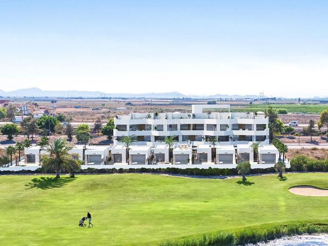 Ático en venta en Alcázares Los, Las Lomas de Rame Bahía Bella. Costa Blanca Eiendom presenta un extraordinario residencial en Los AlcÃzares, Costa CÃlida. Este complejo estÃ compuesto por apart.