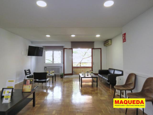 Ático en venta en Alcorcón, Casco Antiguo. Piso en venta en el centro de Alcorcón con gran terraza y azotea privada de 200 m². Áticos.
