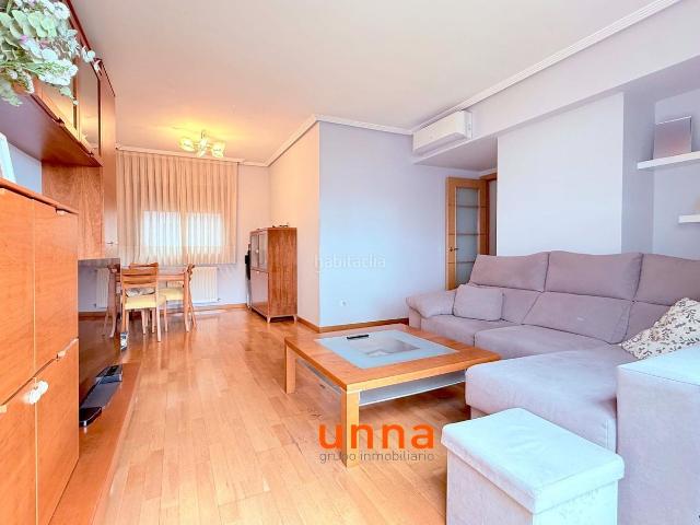 Ático en venta en Alcorcón, Parque Oeste Fuente Cisneros. La envidia de la sana, o no tanto es lo primero que vas a despertar entre tus conocidos en cuanto te mudes aquí. Áticos.