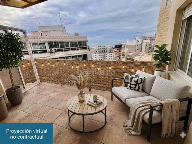 Ático en venta en Alicante, Barrio del Centro. Áticos.