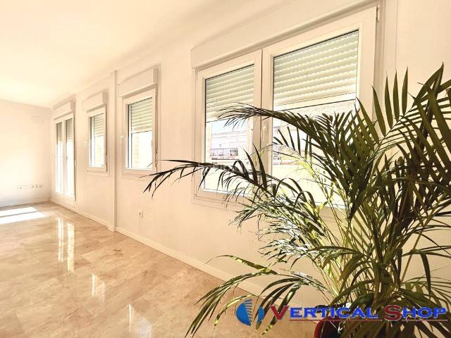 Ático en venta en Alicante, Campoamor. Atico en venta en Carolinas Altas, 2 dormitorios. Áticos.