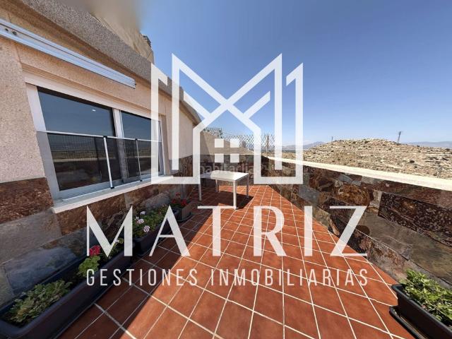 Ático en venta en Alicante, Juan XXIII. Ático exclusivo con vistas panorámicas al mar y al Castillo de Santa Bárbara. Áticos.