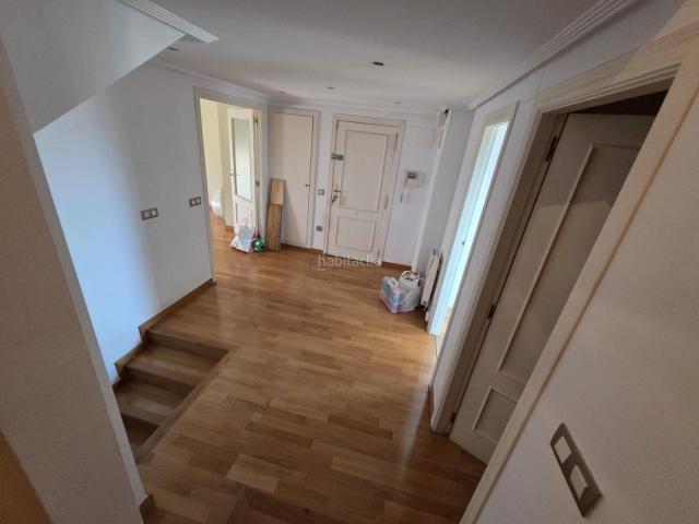 Ático en venta en Alicante, Paus Polígono San Blas. Exclusivo dúplex con ascensor, gran terraza con barbacoa, trastero y garaje en una de las mejores zonas de Alicante. Áticos.