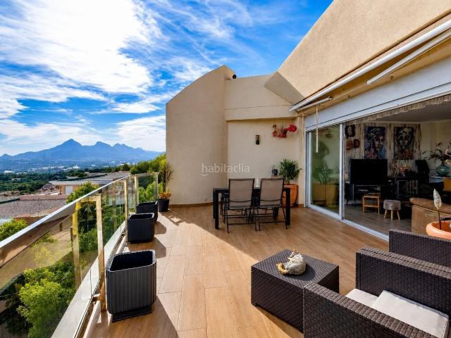 Ático en venta en Altea, Altea la Vella. Ático Dúplex con Espectacular Solárium, Jacuzzi y Vistas Inigualables al Mar y la Montaña. Áticos.