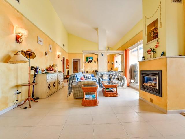 Ático en venta en Altea, Mascarat. EXCLUSIVO ÁTICO EN PRIMERA LÍNEA DEL MAR CON ESPECTACULARES VISTAS AL PUERTO DE ALTEA. Áticos.