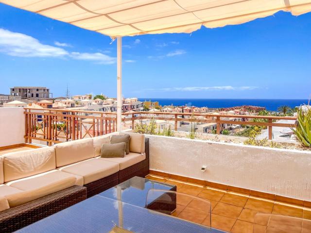 Ático en venta en Arona, Palm Mar. Áticos.