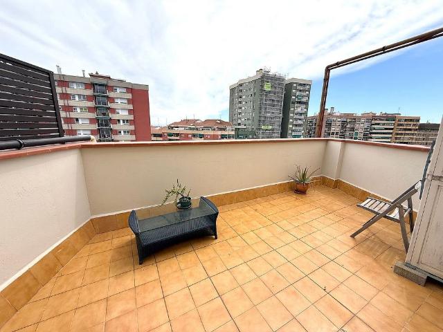 Ático en venta en avenida Meridiana, Barcelona, de 53 m² 2 habitaciones por 305.000